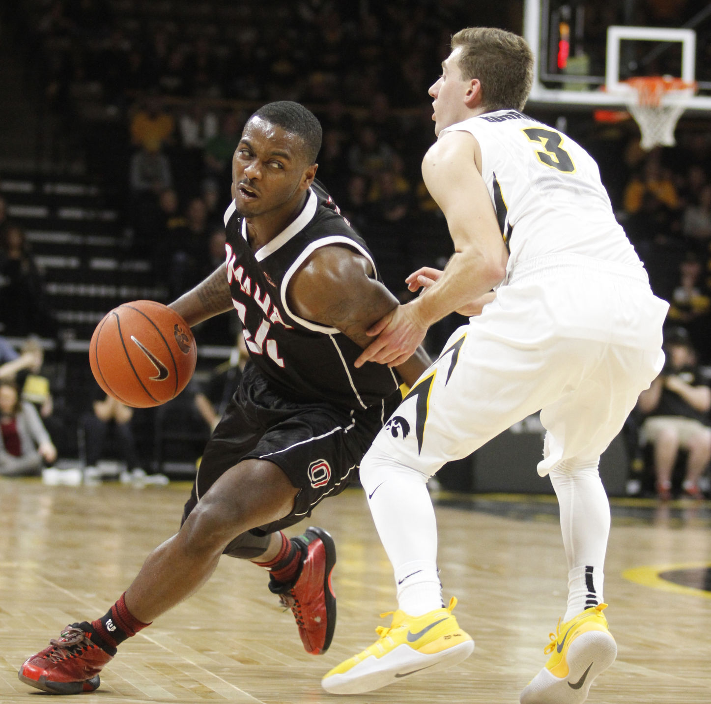 Tra-Deon Hollins, Jordan Bohannon